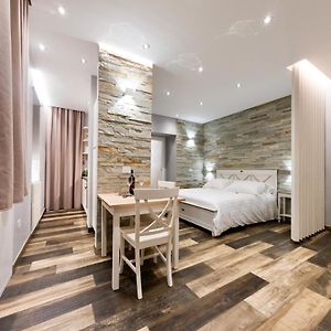 Estudio Deluxe con Cama Queen